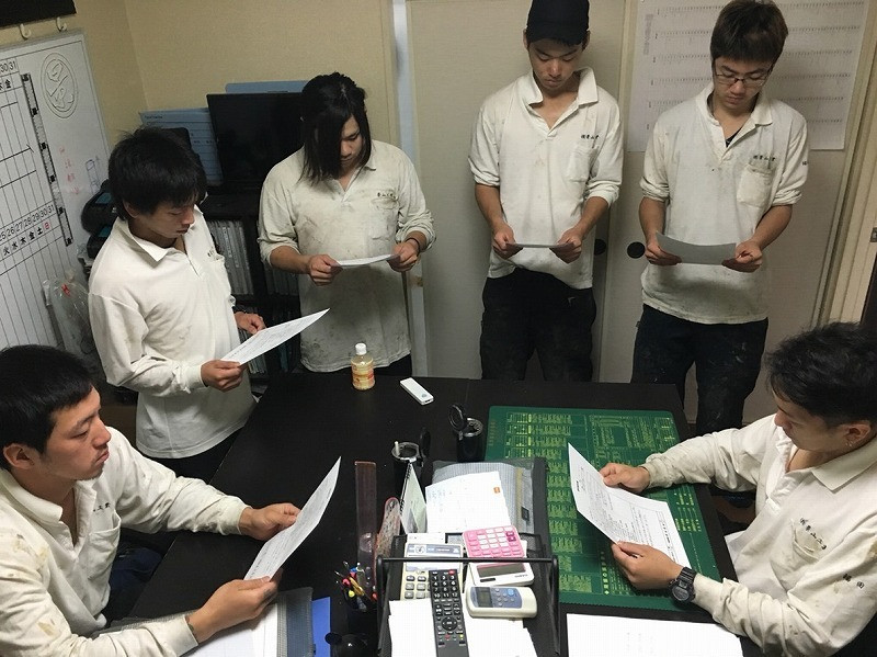 先輩による丁寧な指導